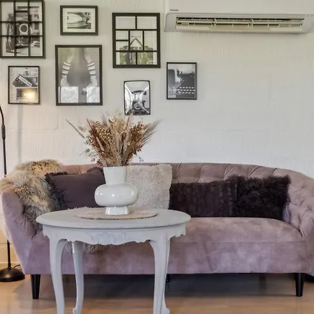 Astrup Vig Hideaway, Thatched With Shelter & Serenity Tatil Evi Roslev