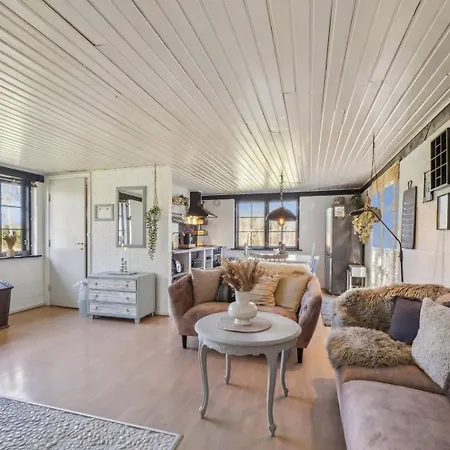 Astrup Vig Hideaway, Thatched With Shelter & Serenity Tatil Evi