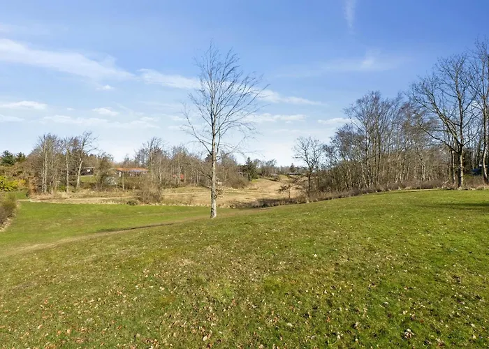 Holiday home Astrup Vig Hideaway, Thatched With Shelter & Serenity